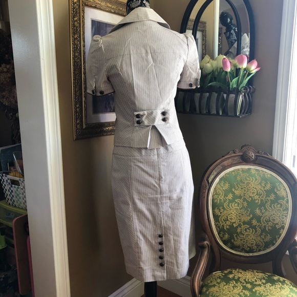 Suzy Shier | 1/2 - Picture 2 of 8